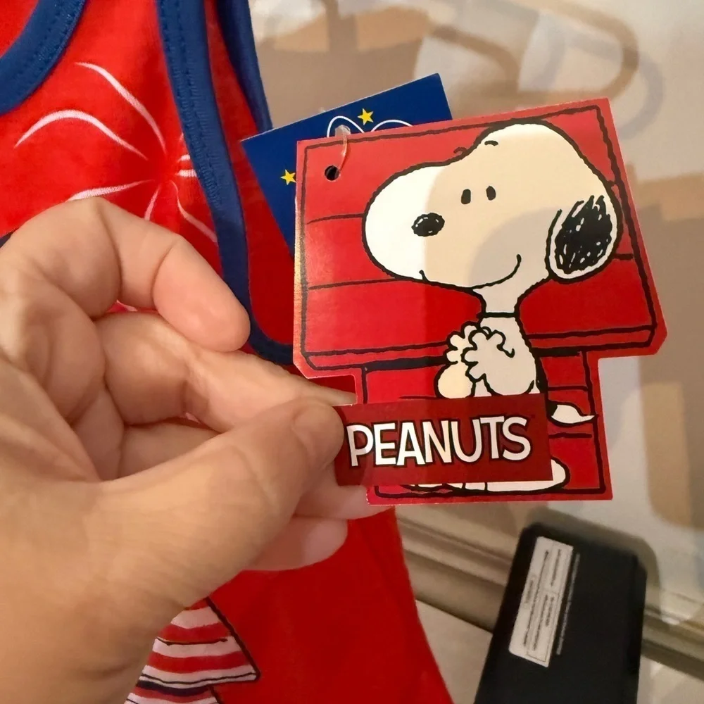 NWT Peanuts Snoopy Pajama Set - size 4